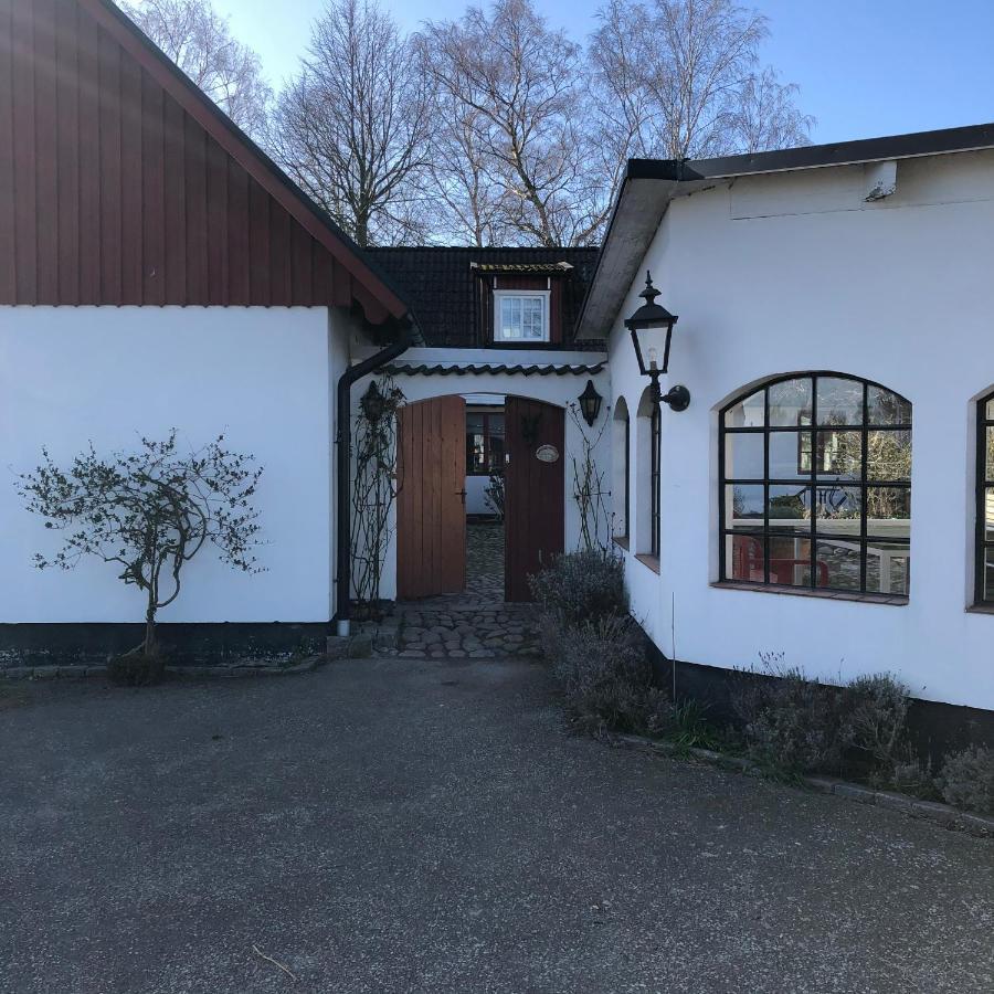 Stort Rymligt Boende Med Tva Sovrum Och Pentry I Lantlig Miljoe Höllviken Dış mekan fotoğraf