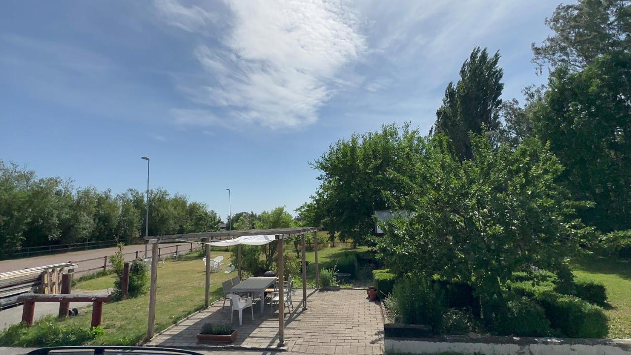 Stort Rymligt Boende Med Tva Sovrum Och Pentry I Lantlig Miljoe Höllviken Dış mekan fotoğraf