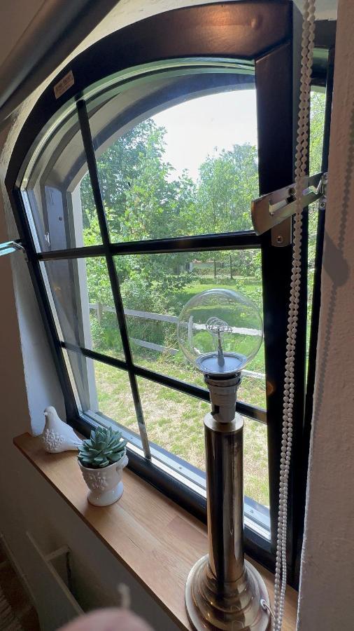 Stort Rymligt Boende Med Tva Sovrum Och Pentry I Lantlig Miljoe Höllviken Dış mekan fotoğraf